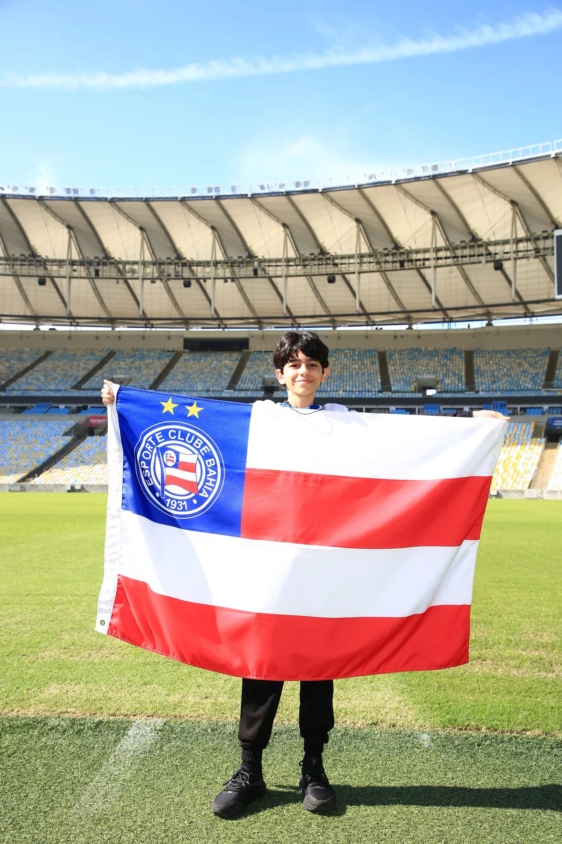Torcedor no gramado